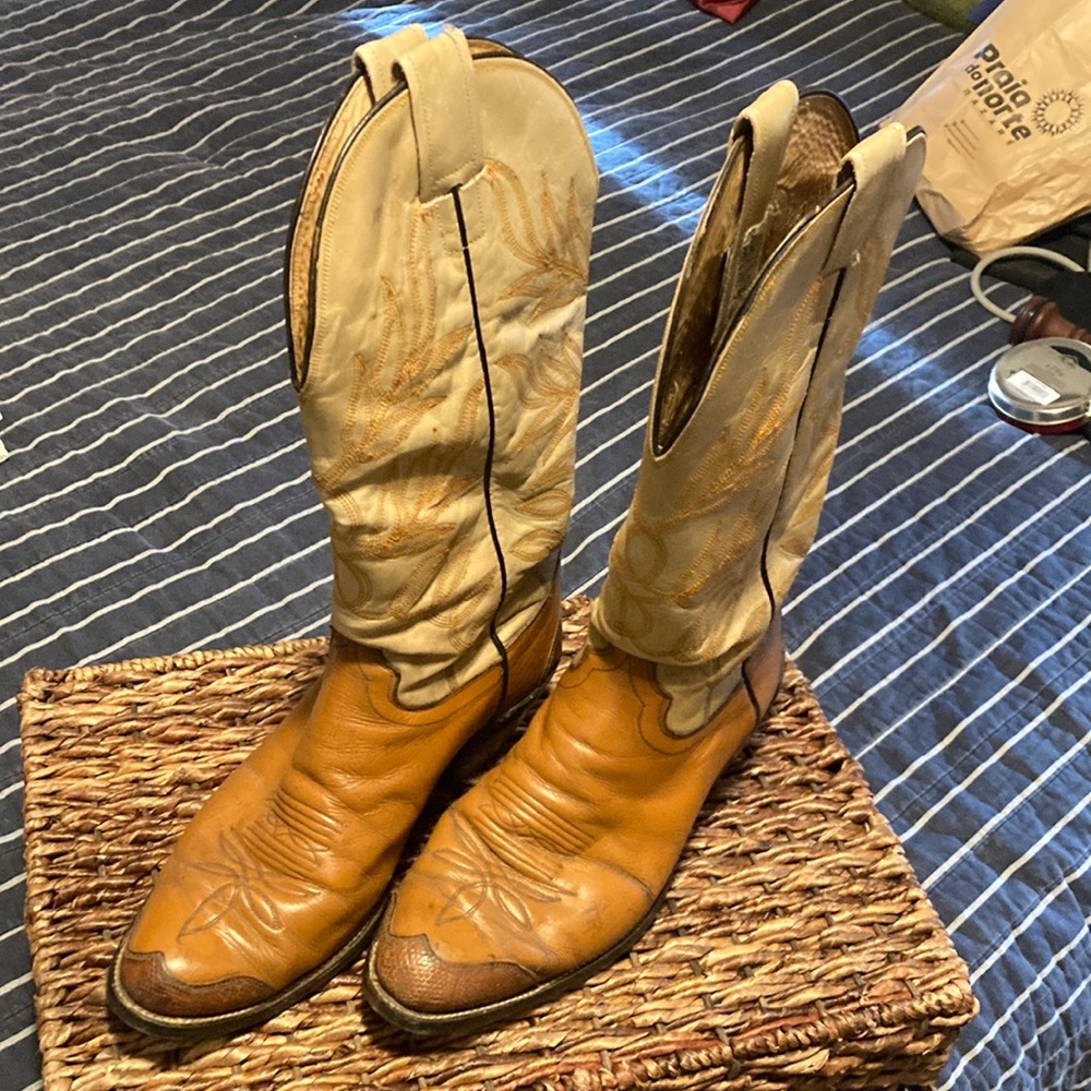 Olathe Boot Co Tan and Brown Western Cowboy Boots